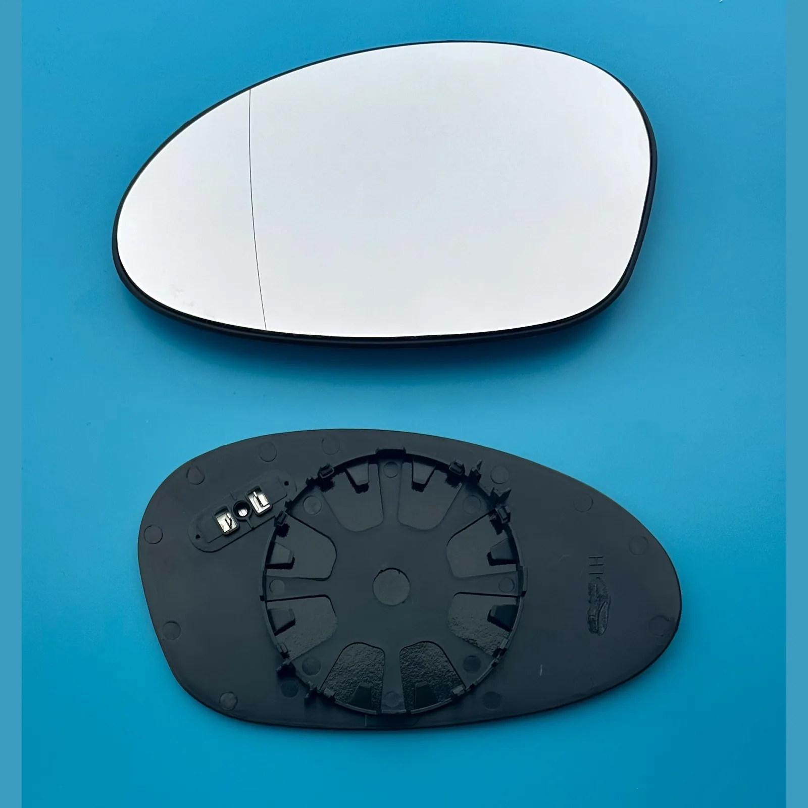 BMW 1 Series Clip-on Wing Mirror Glass 2003-2009 — Heated, Wide Angle — Left Passenger Side