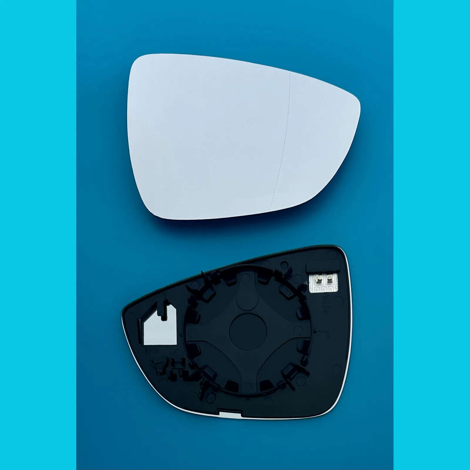 Ford Focus Clip-on Wing Mirror Glass 2018-2024 — Heated, Wide Angle — Right Driver Side