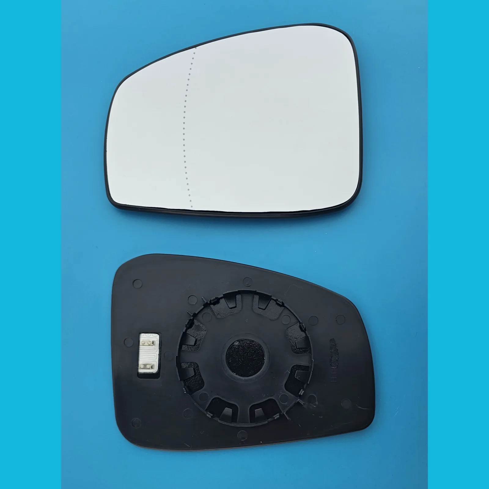 Clip on Wing Mirror Glass — Left Passenger Side