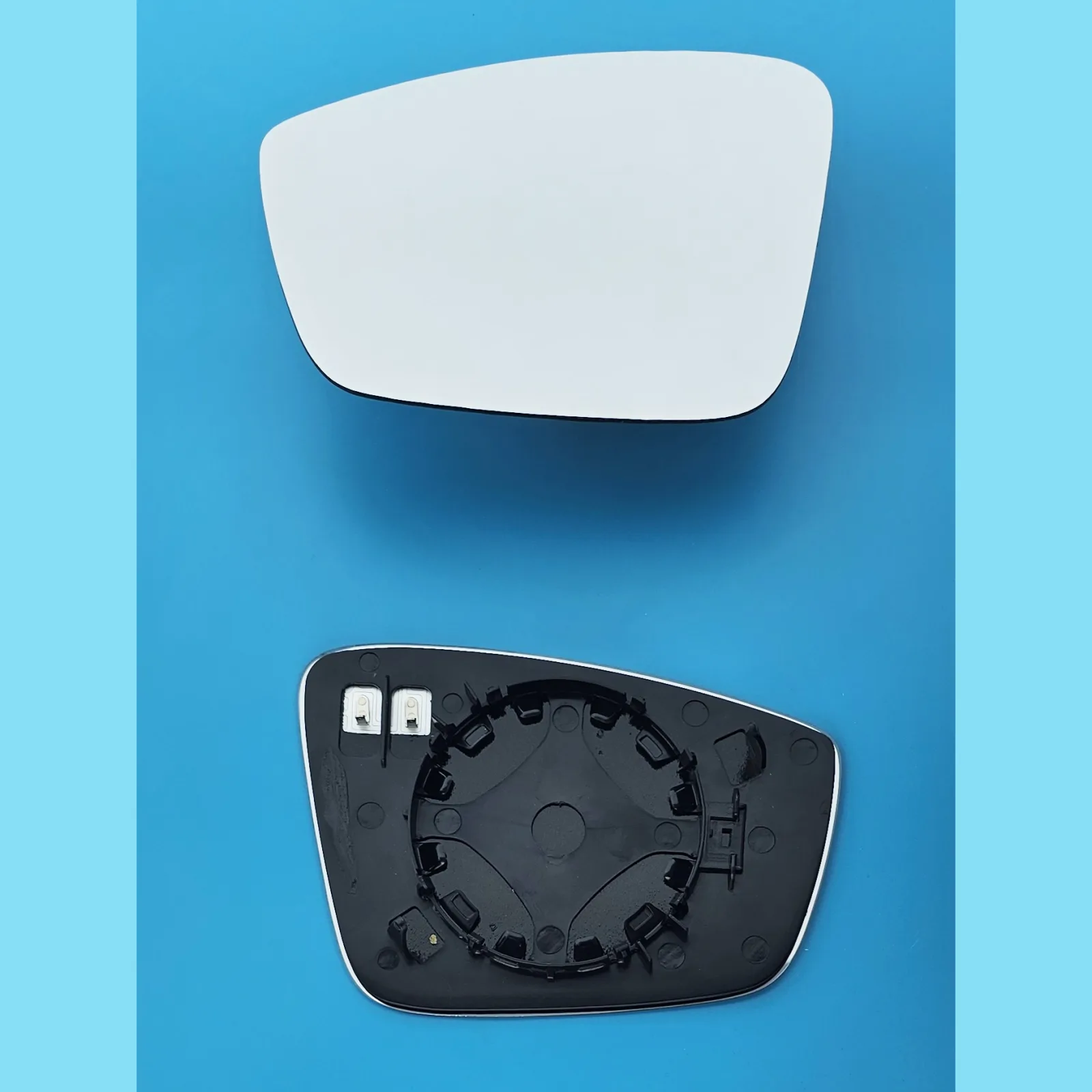 Clip on Wing Mirror Glass — Left Passenger Side