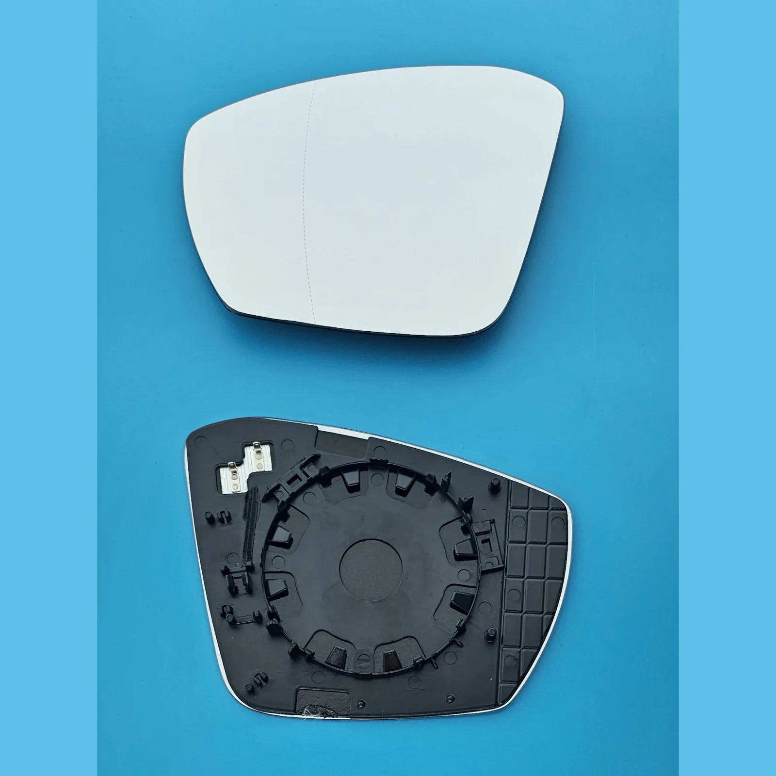 Clip on Wing Mirror Glass — Left Passenger Side