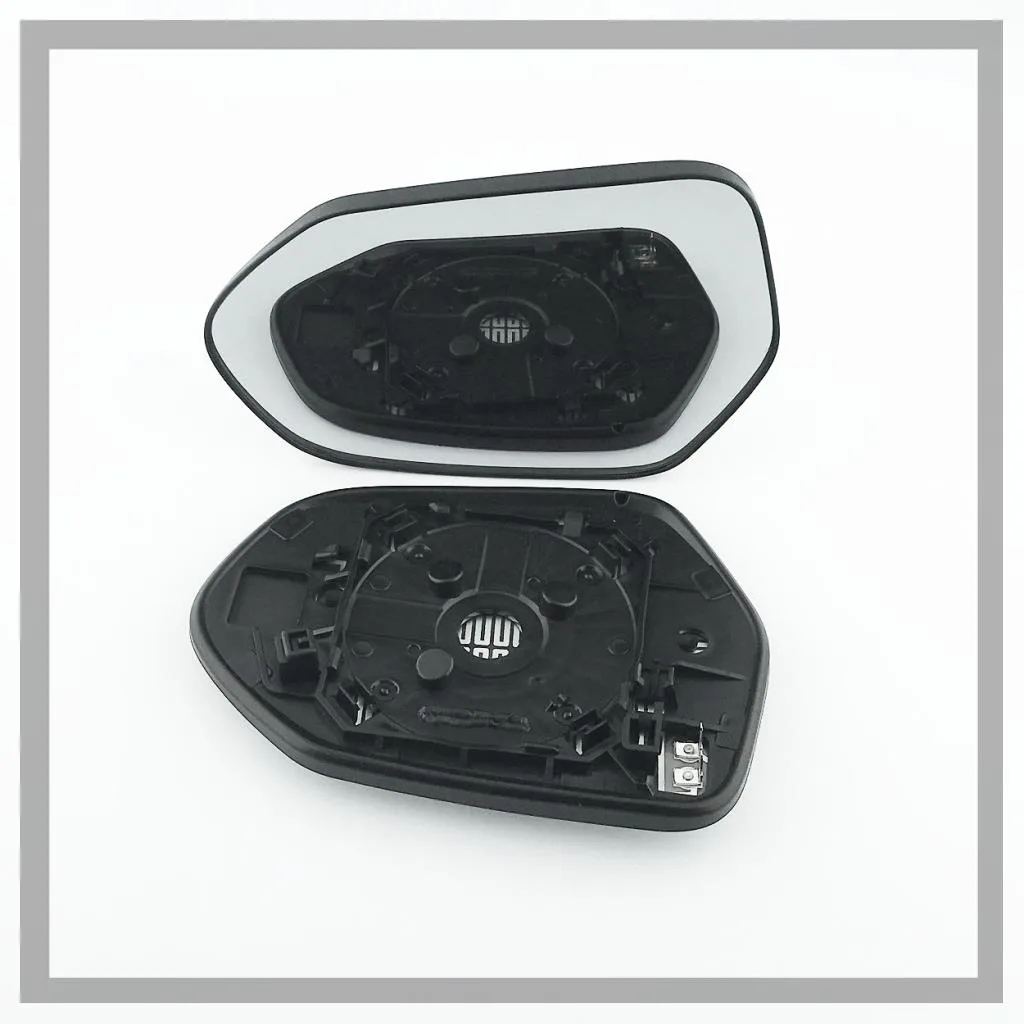 Clip on Wing Mirror Glass — Left Passenger Side