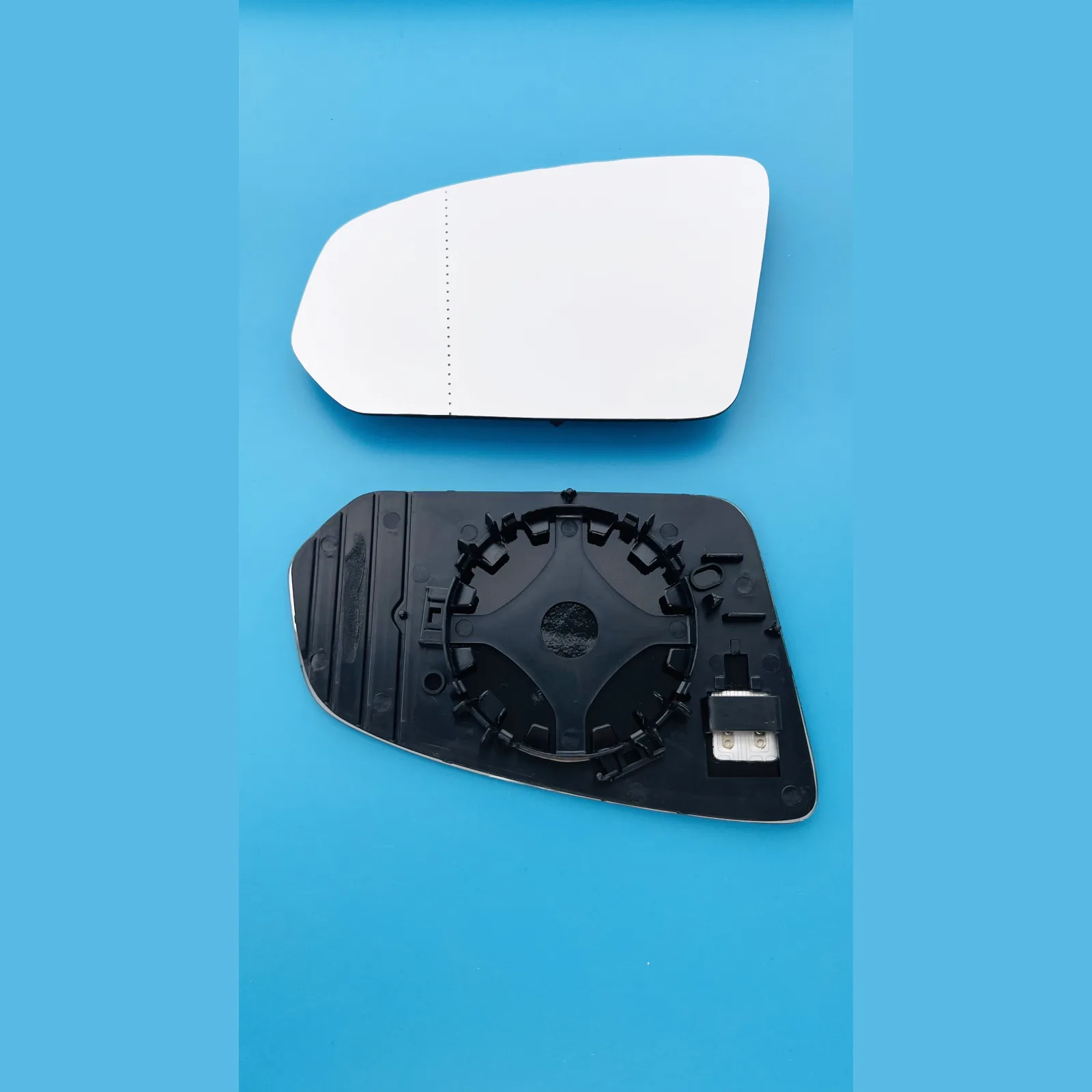 Clip on Wing Mirror Glass — Left Passenger Side