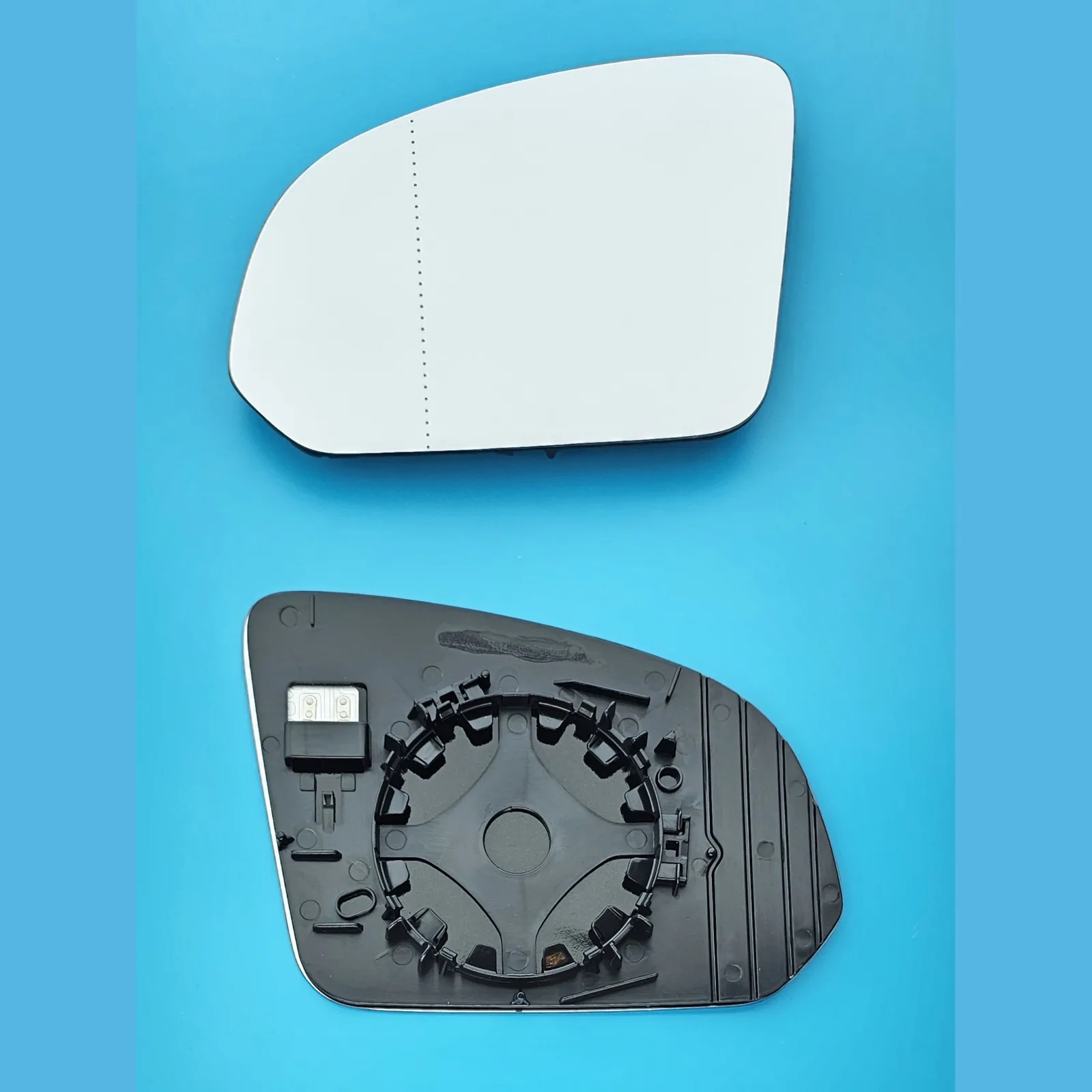 Clip on Wing Mirror Glass — Left Passenger Side