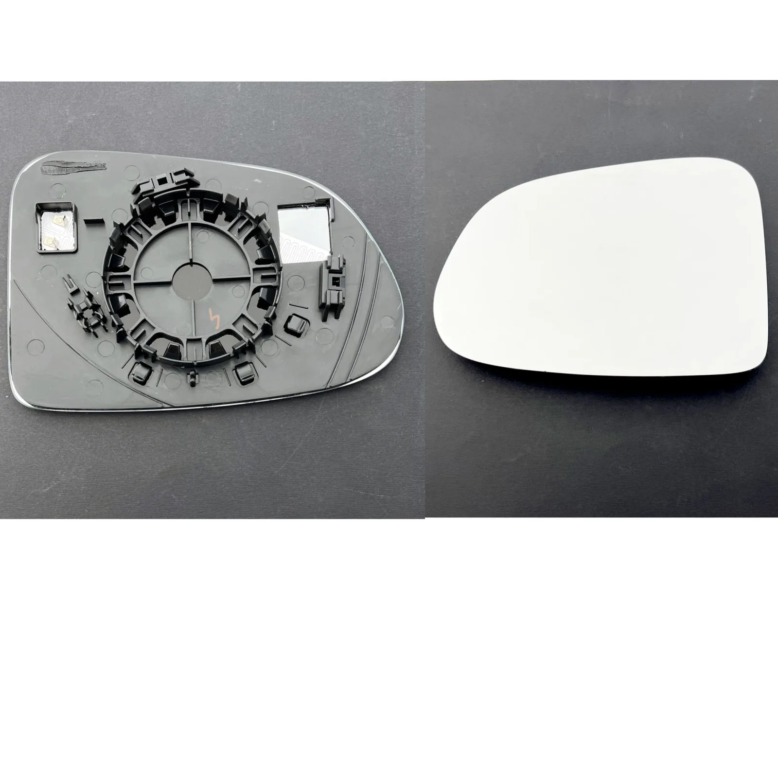 Clip on Wing Mirror Glass — Left Passenger Side