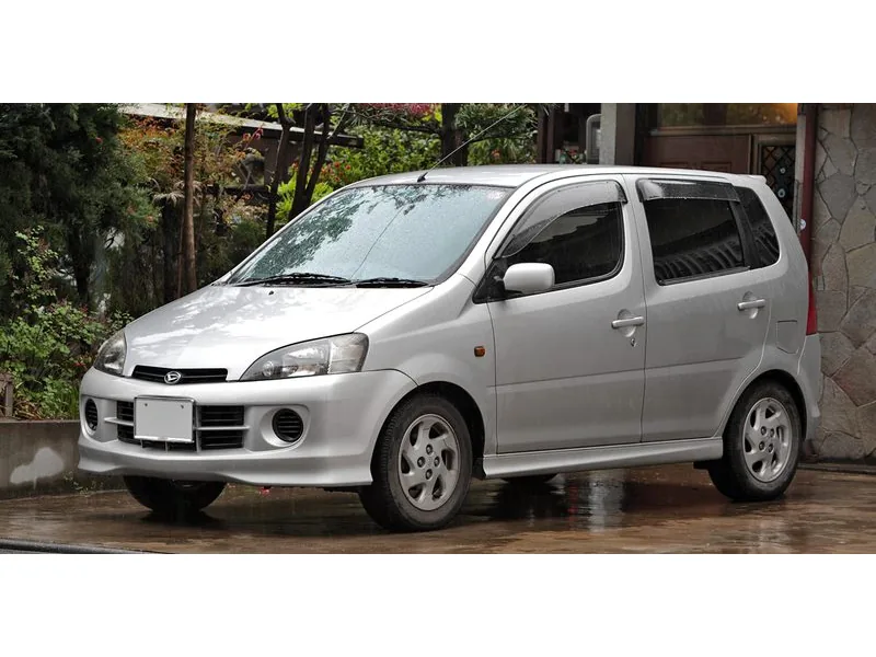 Daihatsu YRV
